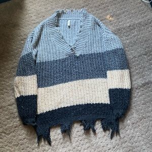 great condition oversized sweater worn ONCE size SMALL